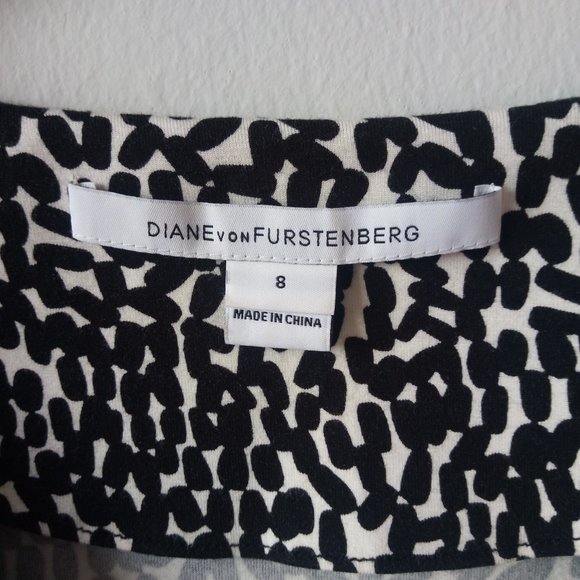 Diane Von Furstenberg "Reina" Dress Size 8 - Picture 4 of 13